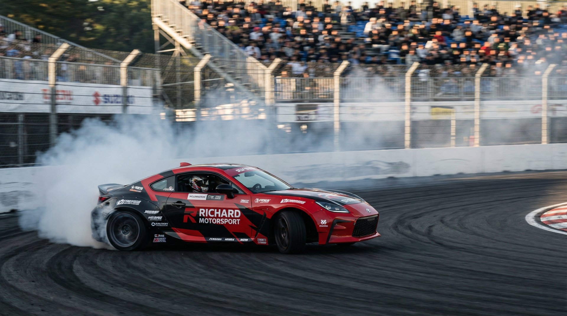 困困兔赛道漂移视频